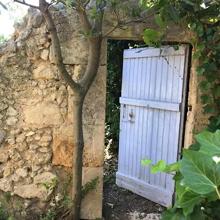 בית הארחה Le Jardin Secret