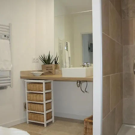 בית הארחה Le Jardin Secret 3*